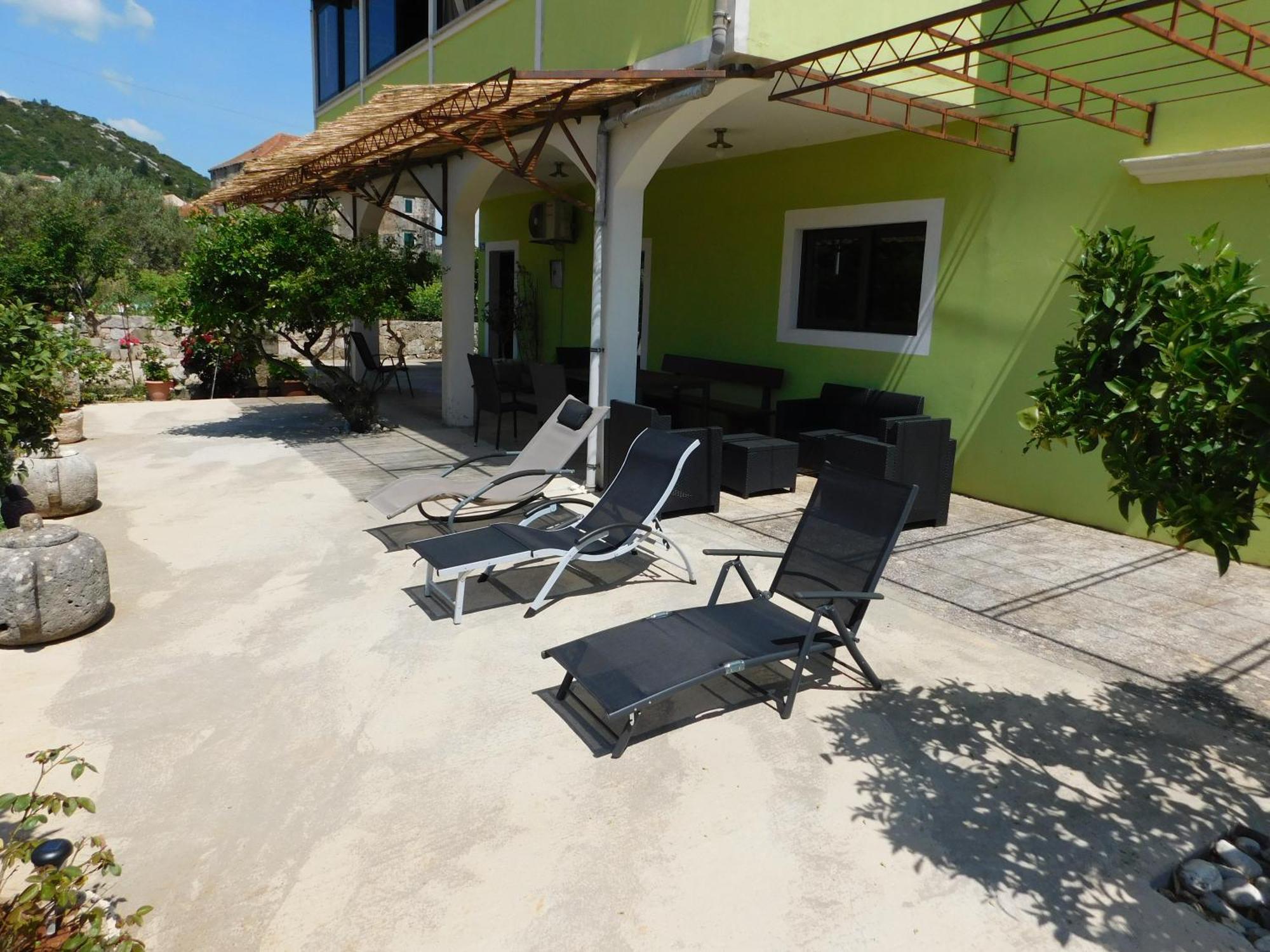 Apartments Leo Janjina Exterior photo